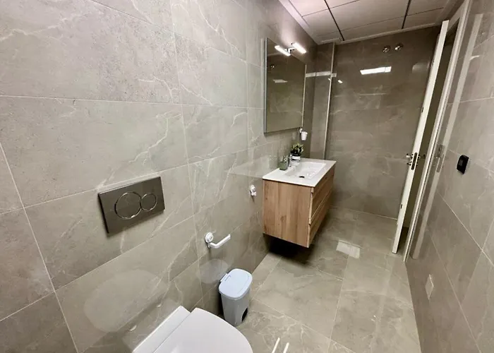 Near Playa De Cura With A Rooftop Swimming Pool Lägenhet Torrevieja